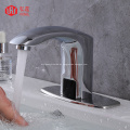 Cuarto de baño Sin contacto Inducción Faucet de agua fría y caliente